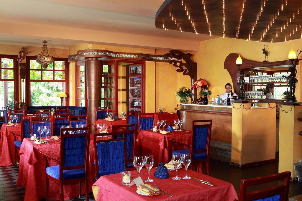 The Seven Hotel Esch-sur-Alzette Restauracja zdjęcie